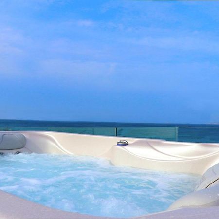 Beach Apartment Thalia With Hot Tub And Sea View Айос-Прокопіос Екстер'єр фото